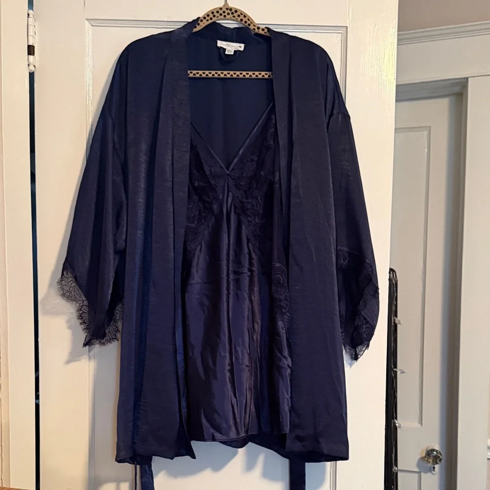 Navy Satin Lace-Trim Kimono Robe - Women's Chemise